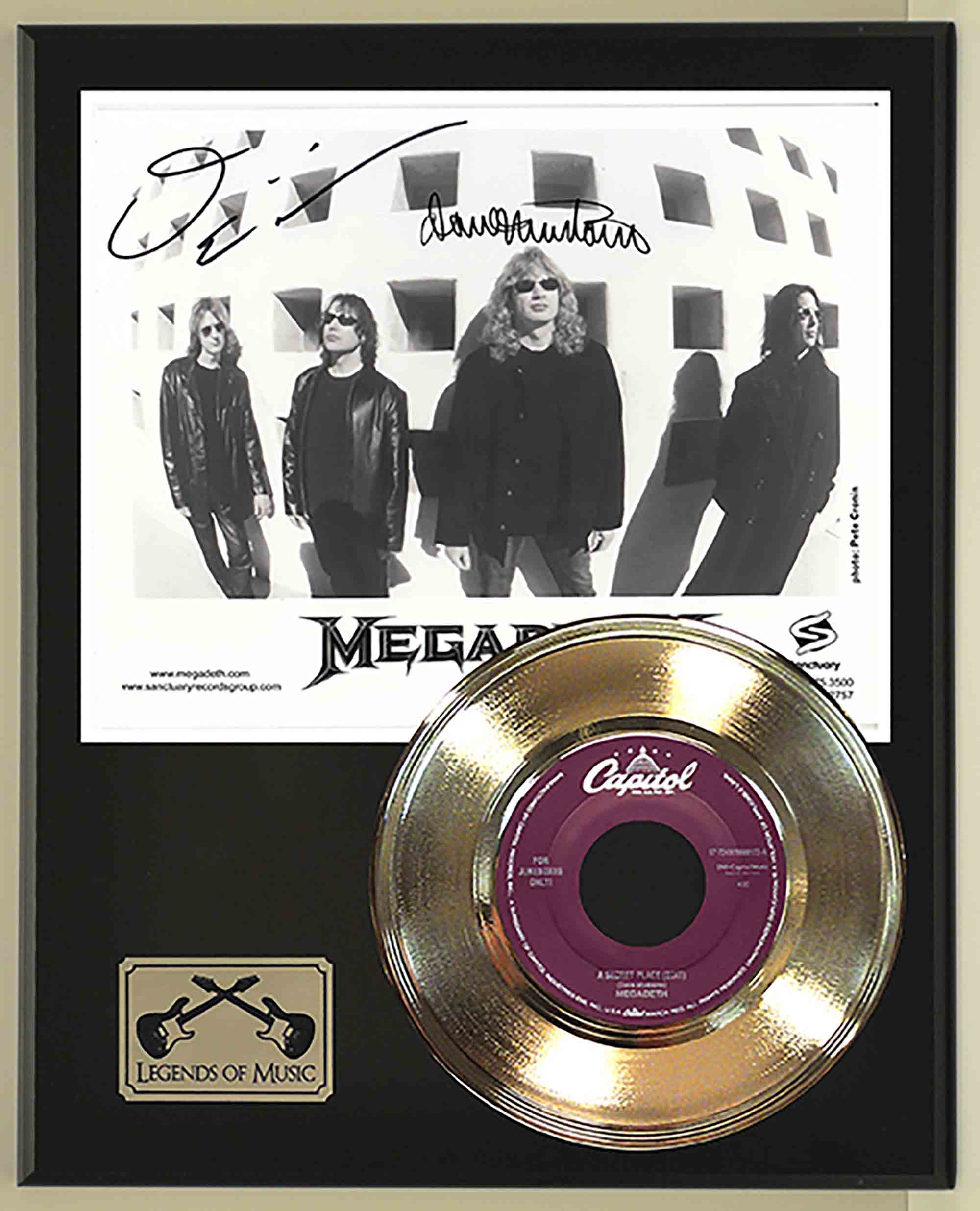 Megadeth_ASecretPlace_Signed_G